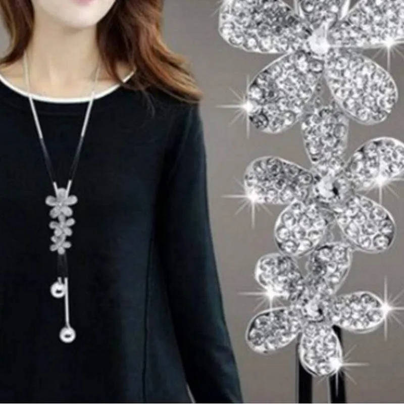 Lazy Daisy Sweater Necklace