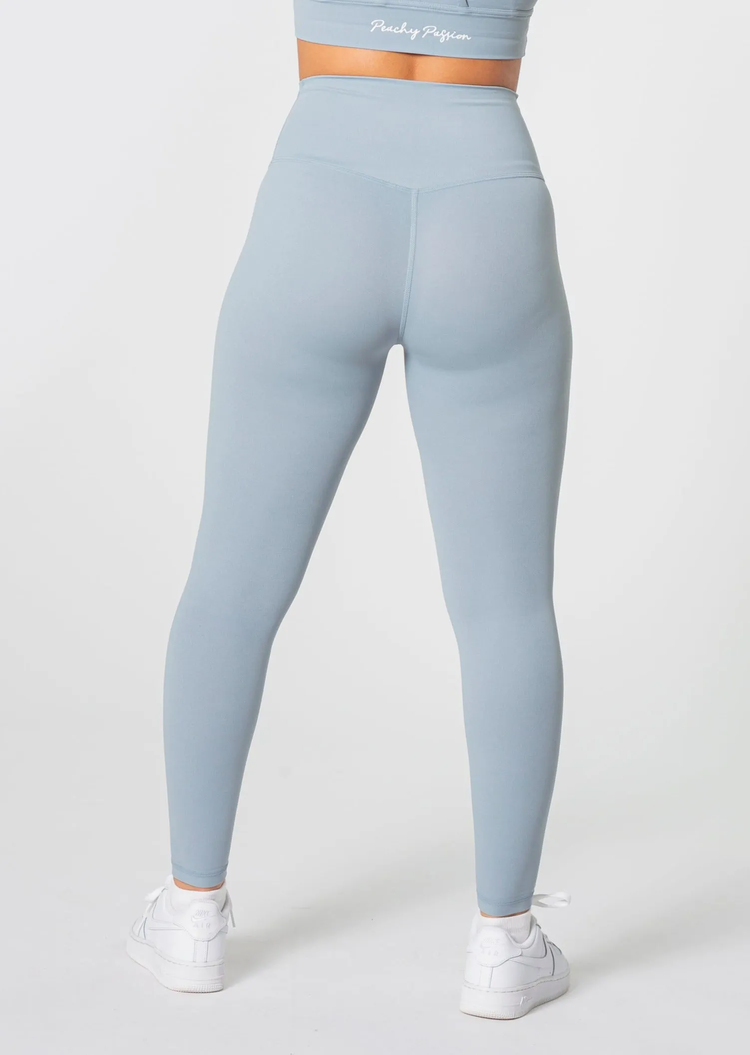 Performance Leggings (Farbe Black VORBESTELLUNG)