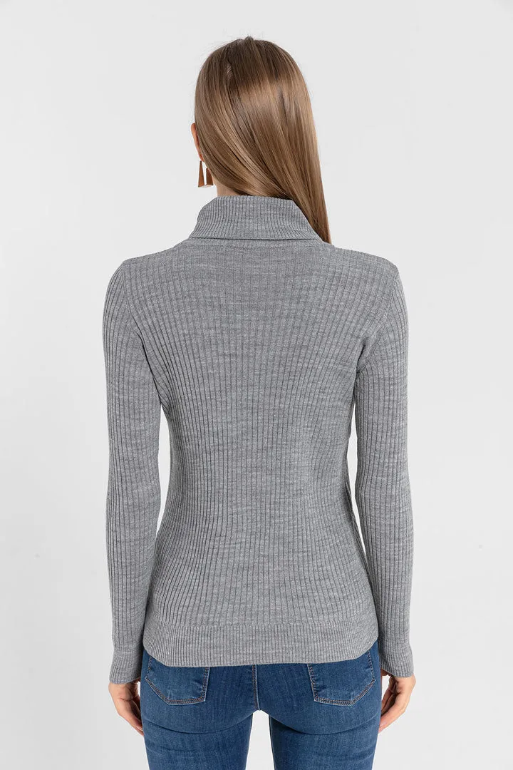 ROUND NECK SWEATER